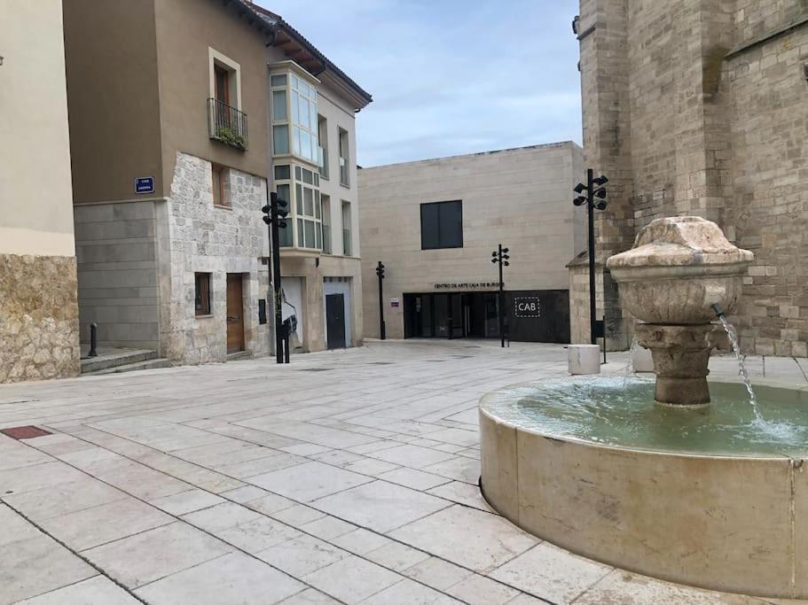 Vivienda De Uso Turistico En El Corazon De Burgosアパートメント エクステリア 写真